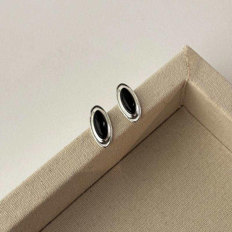Black Agate Water Drop Stud Earrings for Women's High-end Sense Niche New Chinese Retro Matte Earrings for Girlfriends
