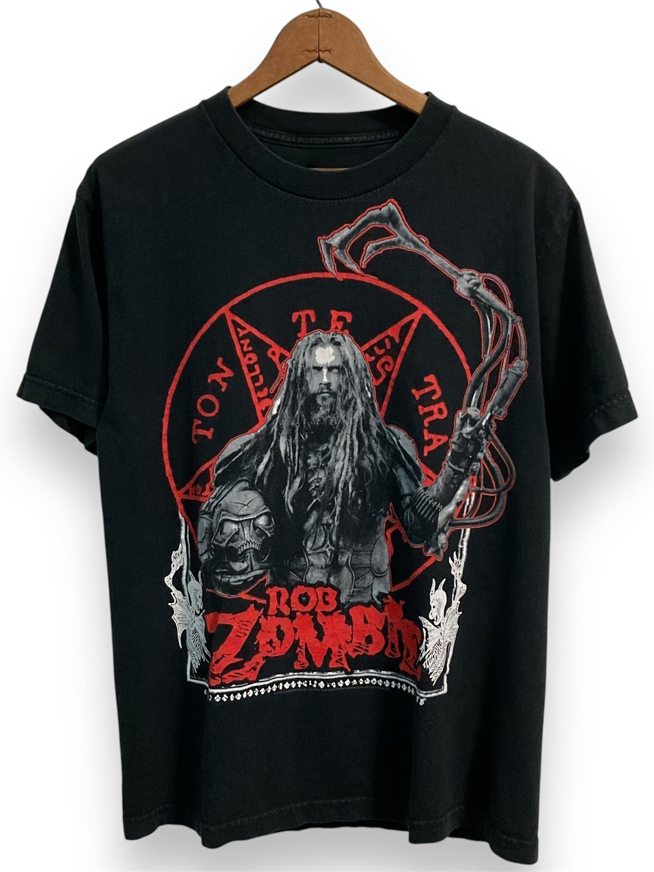 

Концертный тур Роба Зомби 2010 США Панк Хеллбилли Делюкс Графическая футболка для мужчин Черная футболка с дизайном черепа и пентаграммы 4XL