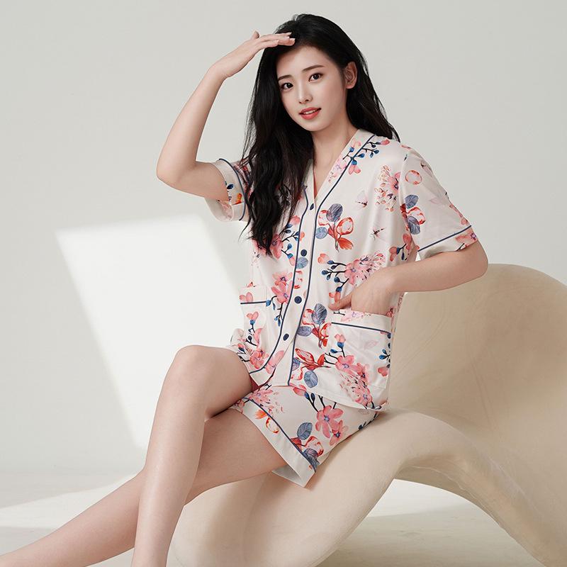 Women's Plus Size Ice Silk Pajama Set: Summer Short Sleeve 3-Piece with Long Pants, Comfortable & Breathable for Home or Outdoor Wear.