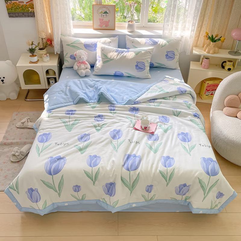 

Langsha 100% Cotton Tulip Print All-Season Lightweight Quilt