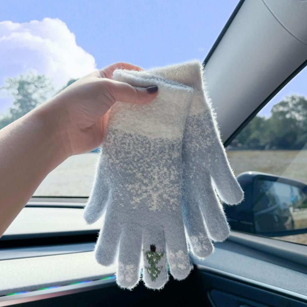 Gloves cute female Christmas dew finger winter festival touch screen thickened warm knitted plush cold and windproof cycling man