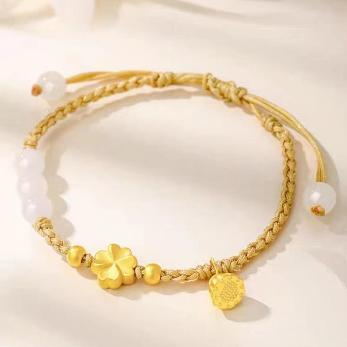 

Vietnam Sand Gold Imitation Jade Four-Leaf Clover Bracelet with Lotus Pod Beads – Perfect Gift for Girlfriend