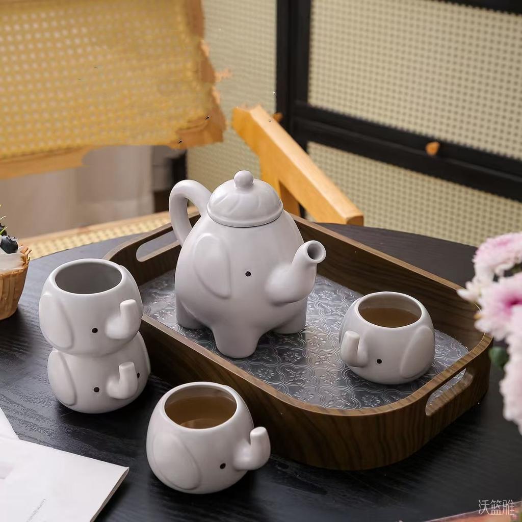 Japanese Tea Set Cartoon Elephant Shaped Porcelain Tea Set with 1 Teapot Set and 4 Tea Cups Ceramic Teaware