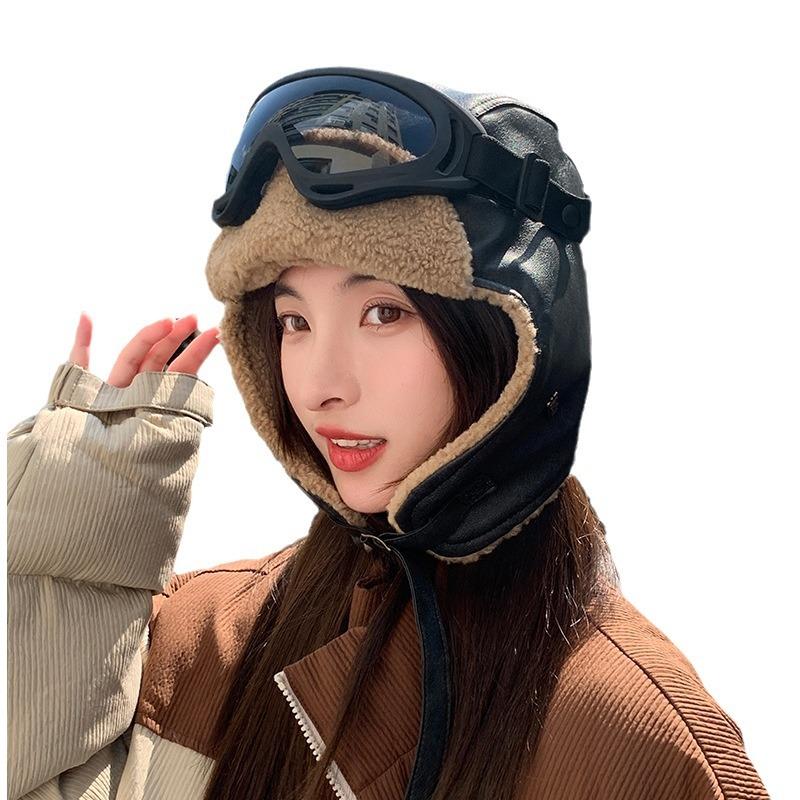 Kšiltovka Thunderbolt Módní Pánská Zimní Zesílená Pilotní Cyklistická Ochrana Uší PU Kůže Dámská Teplá Vodotěsná Jehněčí Vlna