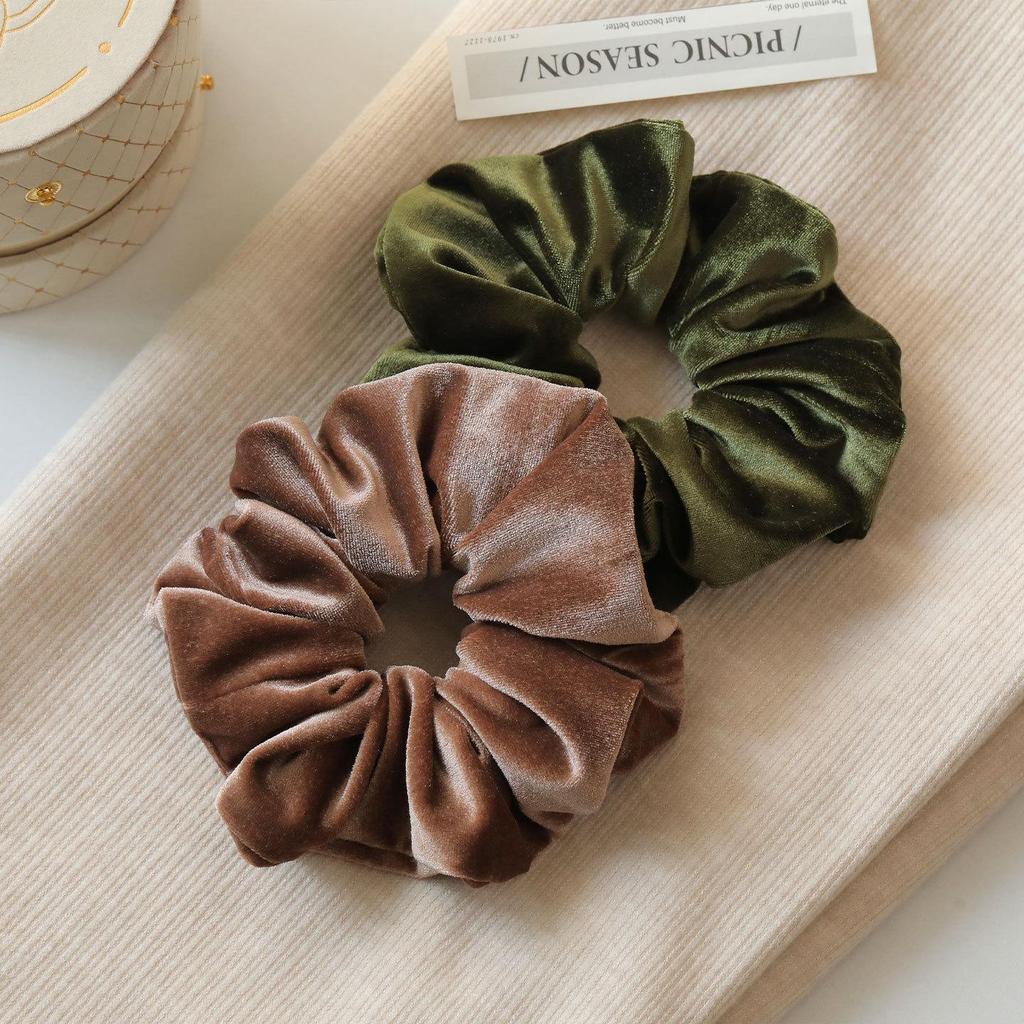High-Elasticity Golden Velvet Hair Scrunchies for Women – Autumn/Winter Collection