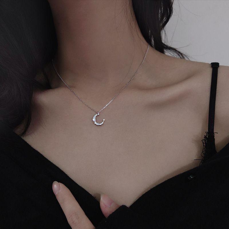 Moon Crescent Women's Clavicle Necklace - Exquisite Diamond Light Luxury, Korean and Japanese Inspired, Hot Selling Gift