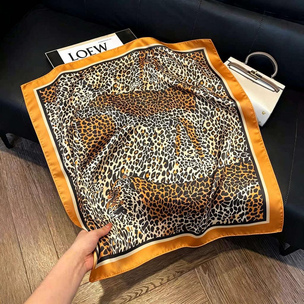 New silk satin 71 * 71 square scarf versatile foreign style simulation silk scarf middle-aged and elderly decorative scarf neck protection silk scarf