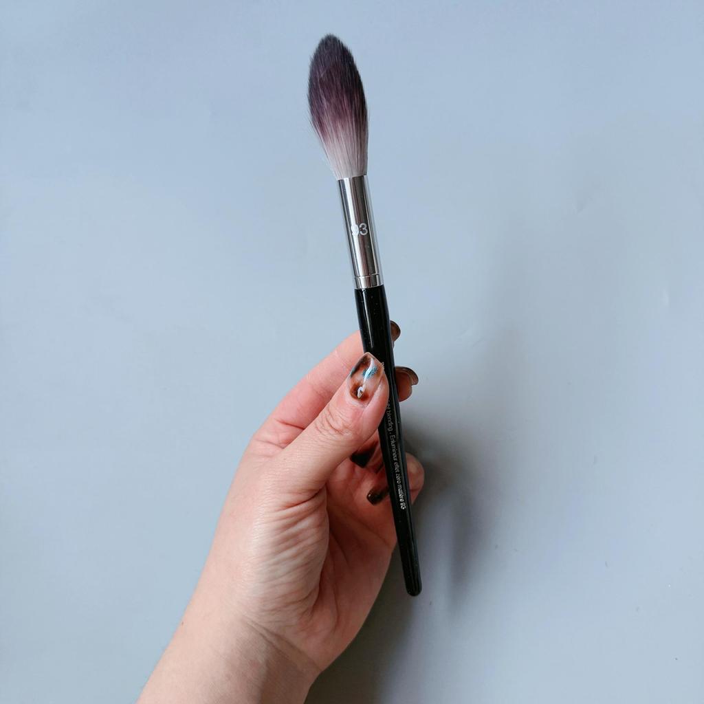S Series No. 91 Multifunctional Makeup Brush: Loose Powder, Blush, Highlighter, Foundation, Contour.