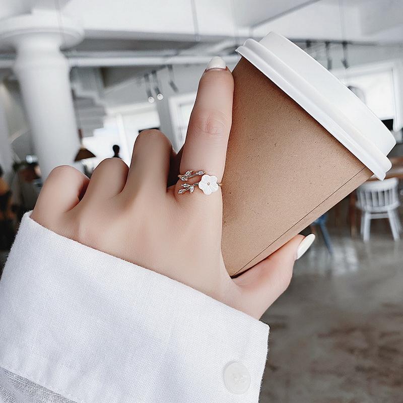 Trendy Crystal Sakura Flower Ring For Women Sweet Girls Exquisite Rhinestone Open Ring Romantic Jewelry Wedding Gift Adjustable