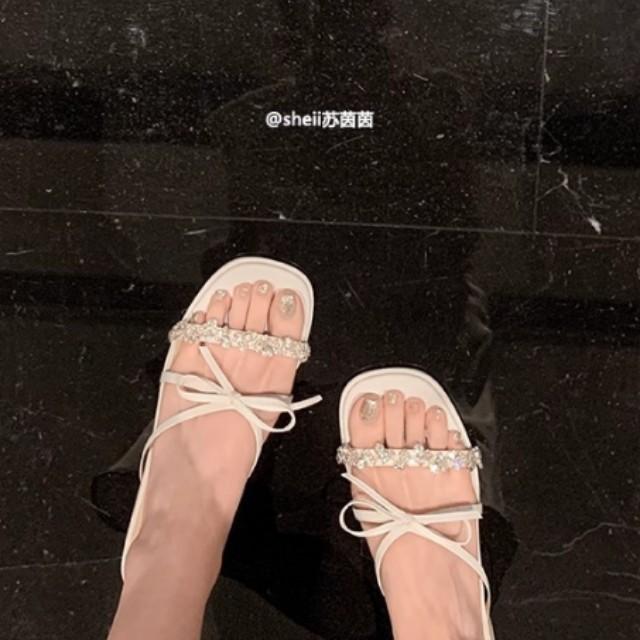 Crystal Butterfly Drag~ Rhinestone Word with Thick Heels Slippers Female 2025 New Fairy Style Sandals Dinner Outside Wear Summer
