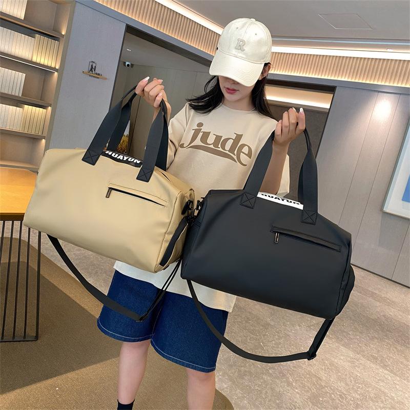 Large capacity fitness bag Korean version oblique span yoga bag fashionable and lightweight travel tote bag