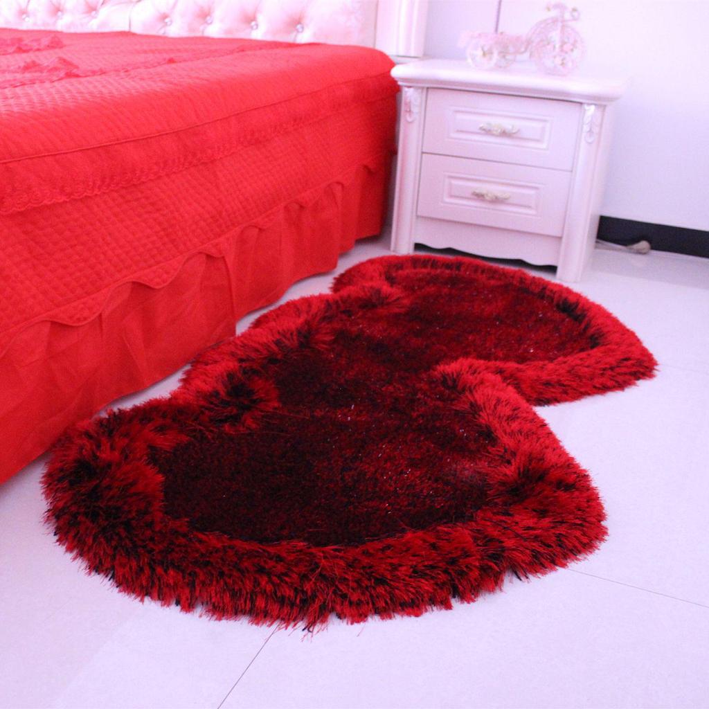 Red Heart-Shaped Non-Slip Wedding Room Floor Mat for Bedroom