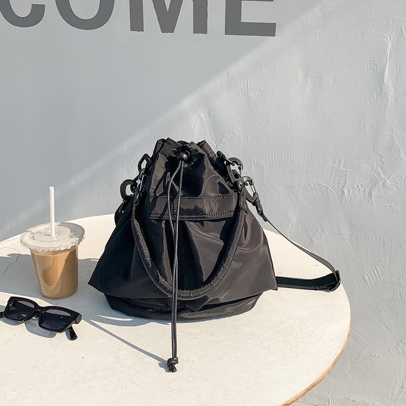 Bag Women's Bag Drawstring Folded Shoulder Crossbody Bag Large Capacity Casual Versatile Lightweight Portable Nylon Bucket Bag Women's