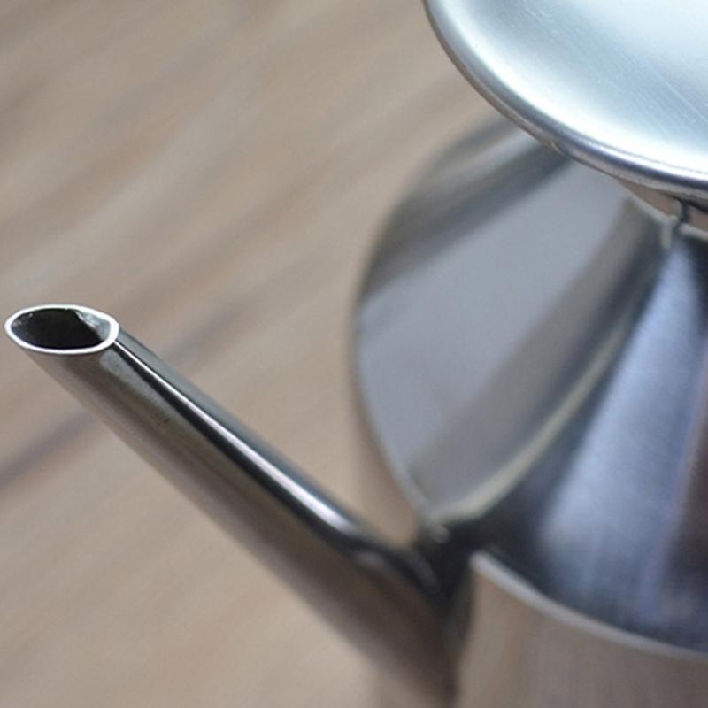 Durable Nonrust Steel Condiment Bottle Feature High Temperatures Resistance And Drip Proof Spouts For Healthy Cooking