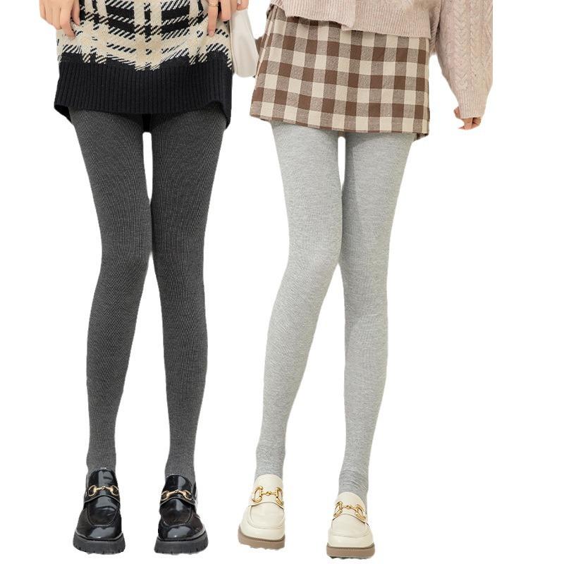 Women's Fleece-Lined High-Waisted Vertical Striped Leggings: Slimming, Tummy-Control, Warm Stirrup Tights for Autumn/Winter.