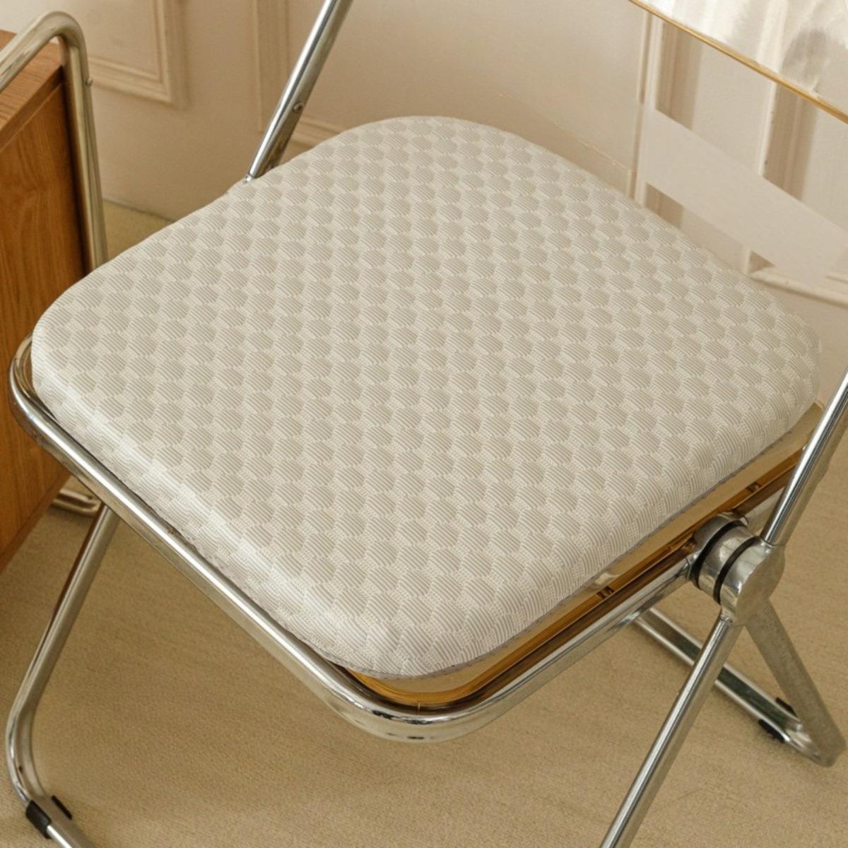Four Seasons Ice Silk Memory Cotton Plush Cushion, Student Dormitory Office Chair, Home Sitting Breathable and Cool Butt Mat 40x40cm