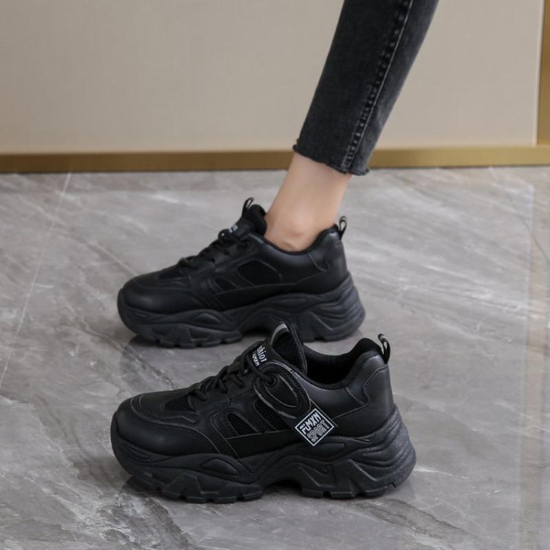 Scarpe da ginnastica da donna con plateau bianche alla moda 2024, scarpe vulcanizzate con lacci e suola spessa, scarpe sportive traspiranti in pelle PU da donna
