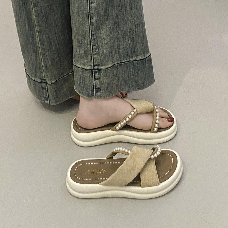 Cool slippers women's summer wear 2025 new models with skirts fairy wind one-word drag platform casual beach shoes women