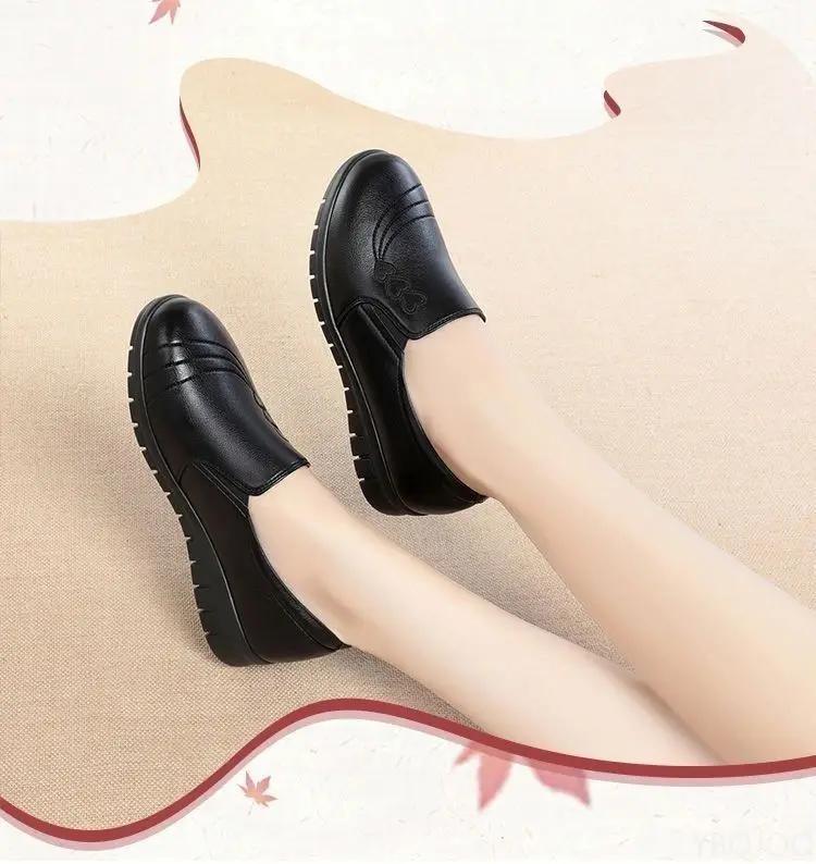2025 Black anti slip work Shoes Women's Barefoot Mom Flats Kitchen waterproof shoes Soft leather comfortable ladies flat Zapatos