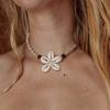 Vintage Bohème Stil Muschel Gewebte Blume Anhänger Halskette für Damen Mode Verstellbare Schlüsselbein Kette Strandparty Schmuck