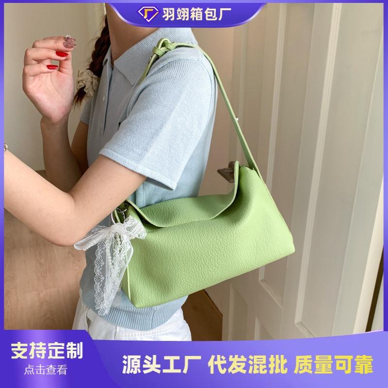 Niche Design Bag Women's Large-capacity New Summer Leisure Shoulder Messenger Bag Commuter Dumpling Bag
