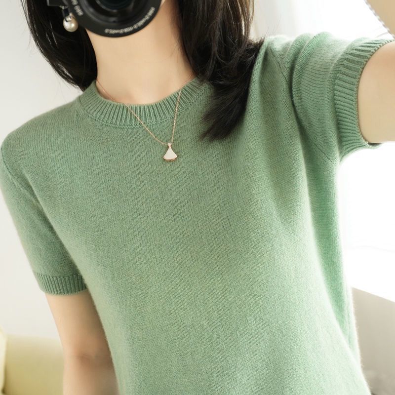 Women's Short Sleeved Knitted Sweater Round Neck Loose Thin Top