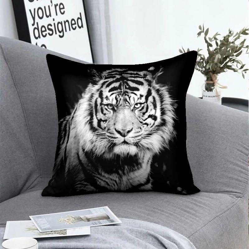 Black and White Personality Lion Pillowcase In The Wind Student Room Decorative Pillow Sofa Cushion Cover Boys Pillow Cover