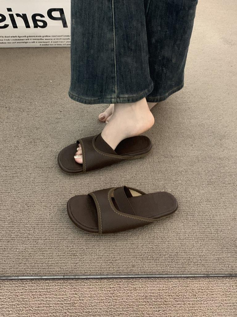 Late Evening Breeze Retro Brown Niche Open-toed Sandals Fairy Shoes 2025 New Summer Flat-bottomed Cool Slippers