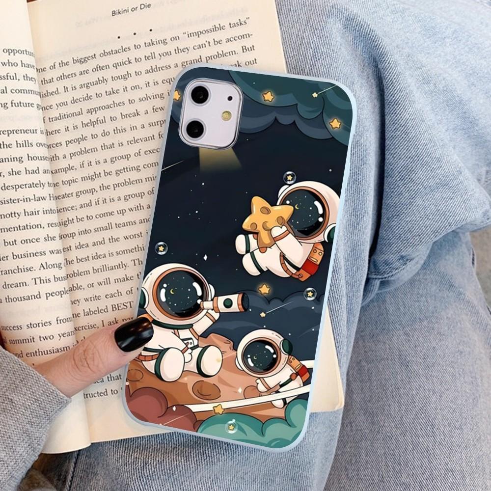 Space Astronaut Cartoon Phone Case For IPhone 14 11 12 13 Mini Pro Xs Max 8 7 6 6S Plus X XR Solid Candy Color Case