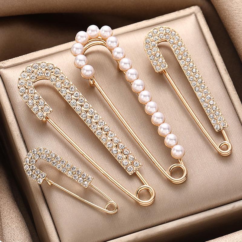 1Pc Jewelry Gift Exquisite Cardigan Clip Fashion Suit Pin Clothing Decoration Pearl Brooch Rhinestone