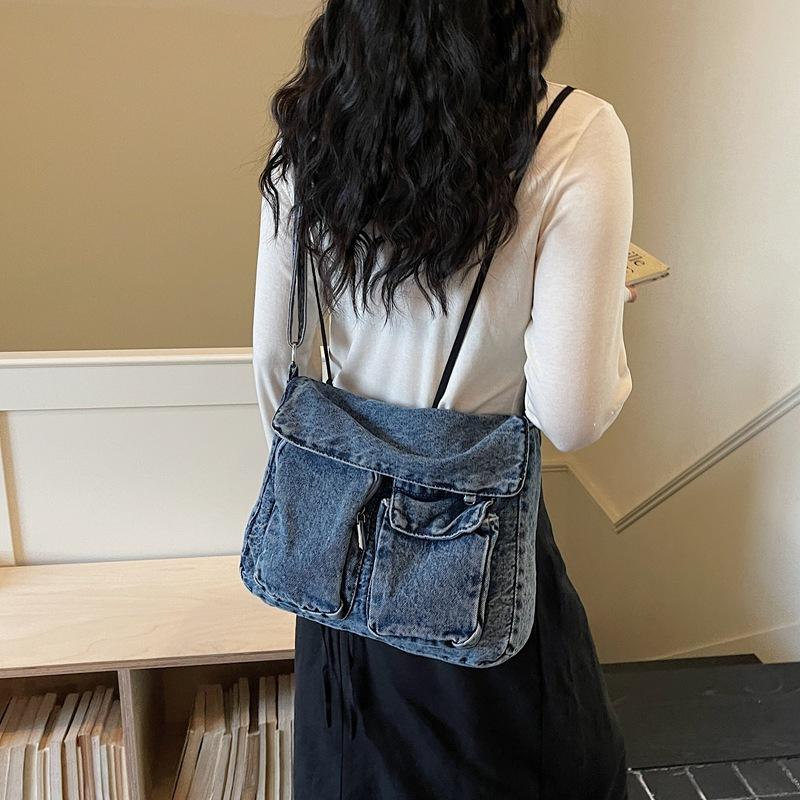 New Fashi Denim Crossbody Bag Multi Pocket Large Capacity Retro Commuting Bag Fashiable and Versatile Shoulder Bag for Women