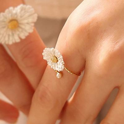 Dana Burton English Mini Daisy Ring