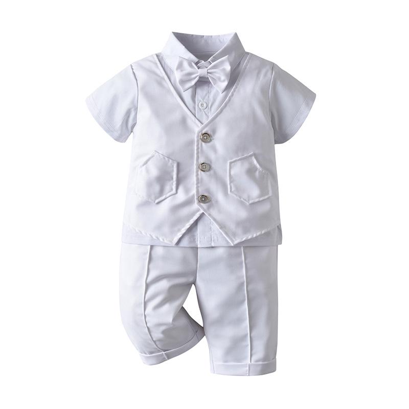 Completo Due Pezzi Estivo da Ragazzo Stile Gentiluomo Britannico: Top a Maniche Corte e Papillon