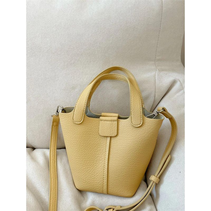 Women's Pu Soft Leather Bag Small Handbag 2025 Summer New Arrival Leisure Bucket Bag Fashion All-Match Shoulder Messenger Bag for Women