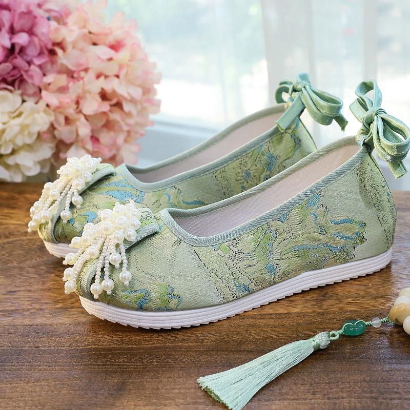 Wuxiu Yuan Hanfu Embroidered Non-slip Height-Boosting Upturned Toe Retro Women s Cloth Shoes 35
