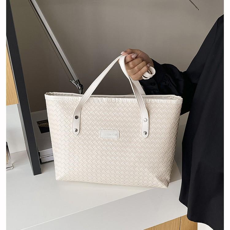 Women's 2026 Summer Trendy Large Capacity Versatile Shoulder Bag - Stylish Fashion Tote
