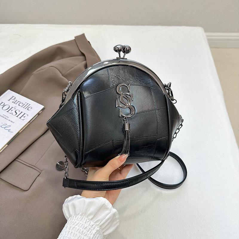 Minimalist Retro Chain Shell Bag - Women's Trendy 2025 Crossbody/Shoulder Bag