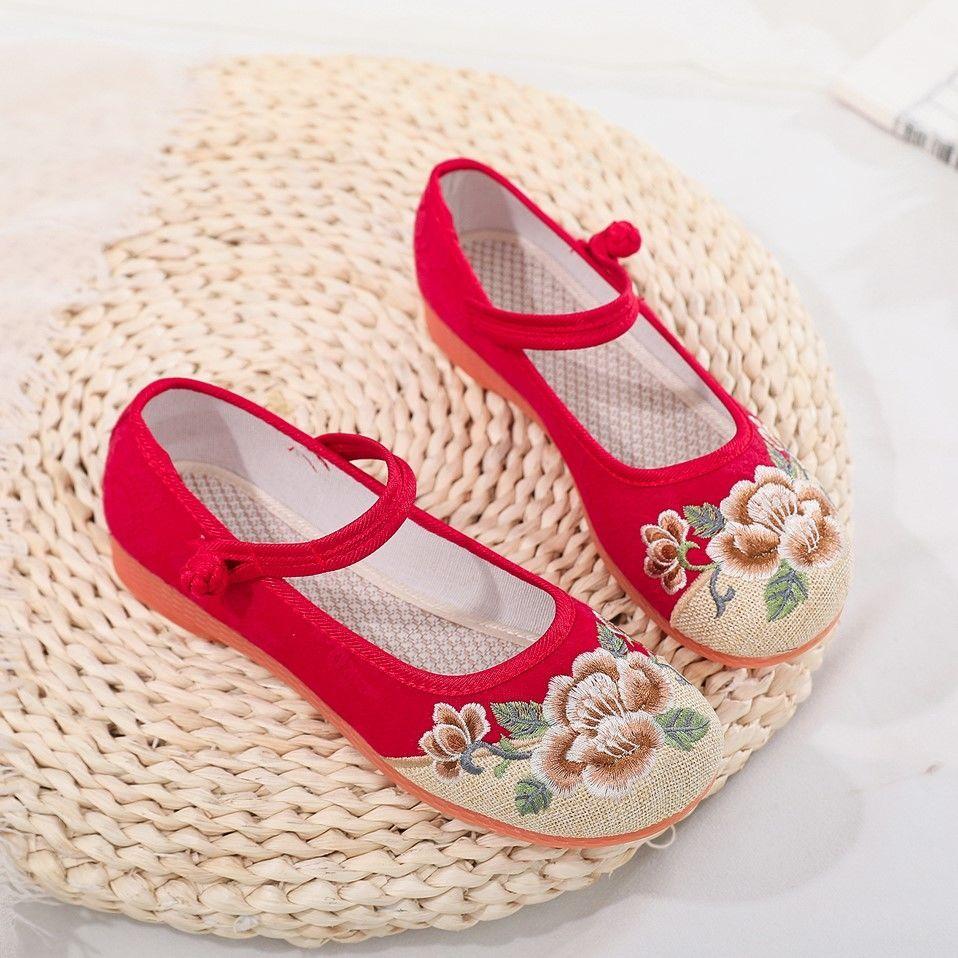Women's Soft Soled Old Beijing Cloth Shoes Spring New Ethnic Style Embroidered Shoes Flat Dance Shoes Breathable Casual Shoes