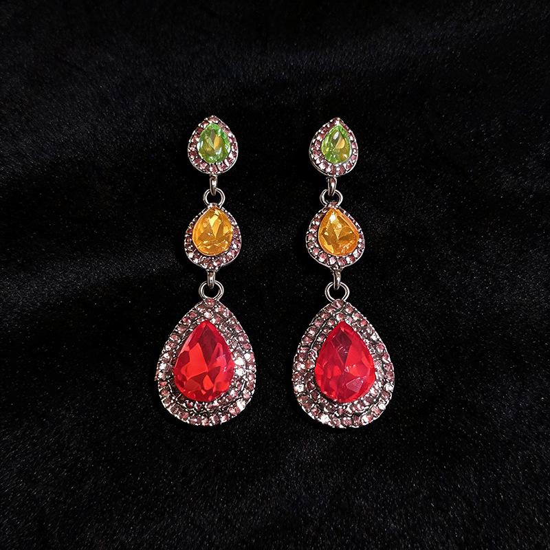 Silver Needle Rhinestone Water Drop Tassel Stud Earrings: Vintage, High-End, Elegant Accessories for Women.