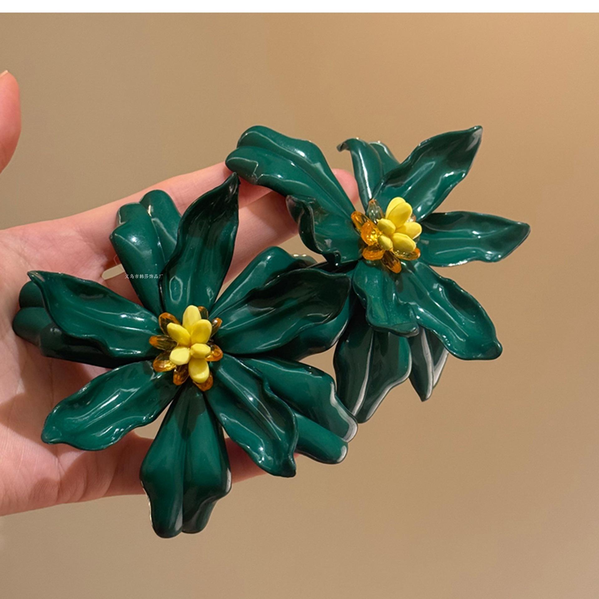 

Необычные серьги-цветы из стекла, персонализированные серьги с преувеличенным дизайном, высокая мода, нишевые серьги с темпераментом