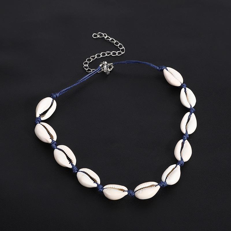 Vintage European-American Shell Necklace: Retro Fashion Accessory & Trendy Travel Souvenir