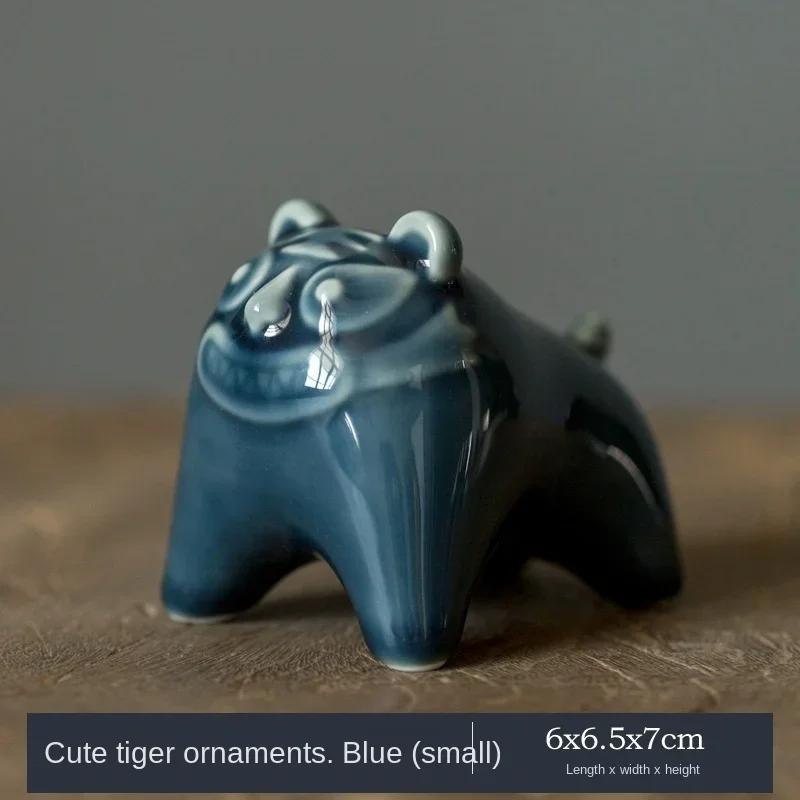 

Blue Glaze Cute Tiger Tea Ornaments Tiger Decoration Ceramic Misty Blue Tea Set Accessories Decoration Tea Pet