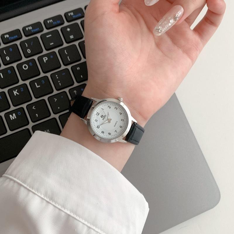 

Watch For Female Students High-Value Girls Junior High School Students High School Students Simple Couple College Style Civil Service Examination
