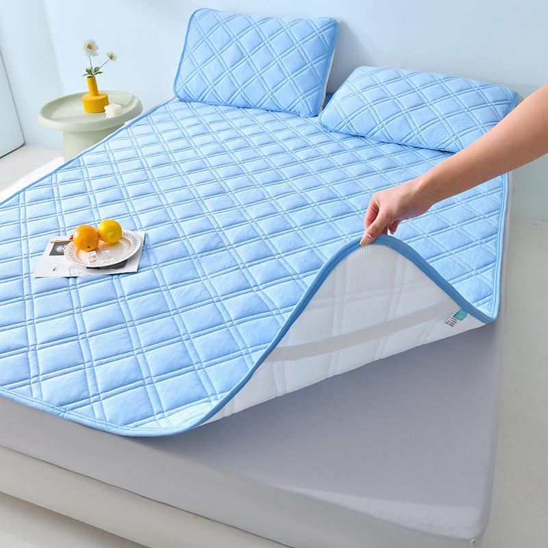 Breathable Cooling Mattress Mat - Soft, Machine Washable Summer Bedding (1.5m/1.8m)
