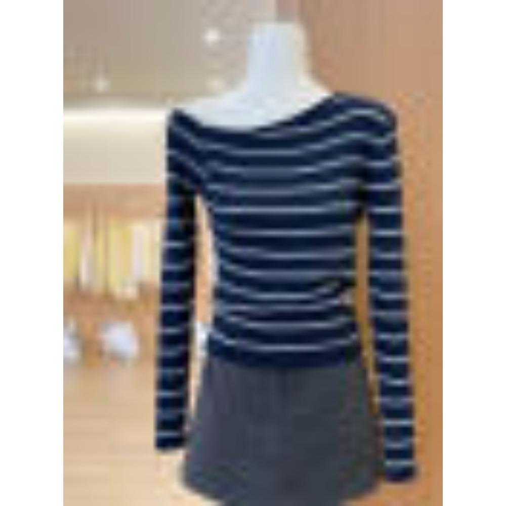 This Off-the-shoulder, Color-blocking Striped Long-sleeved Knitted Sweater Is A Slimming and Form-fitting Top for Women In Early Autumn