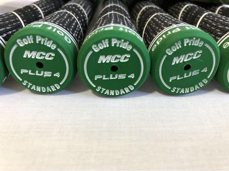 Bästsäljande golfklubbor med hög försäljning plus Ironwood-serien med bländande runt grepp