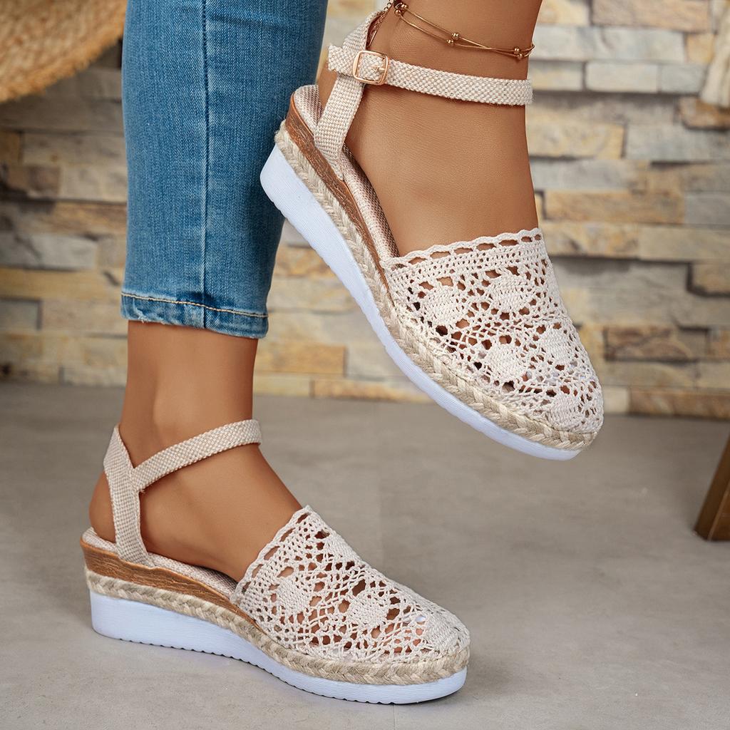 Fashion 2025 Large Size New Roman Shoe Bag Toe, Fashionable Perforated Hemp Rope Anti-slip One-line Sandals with Wedge Heels