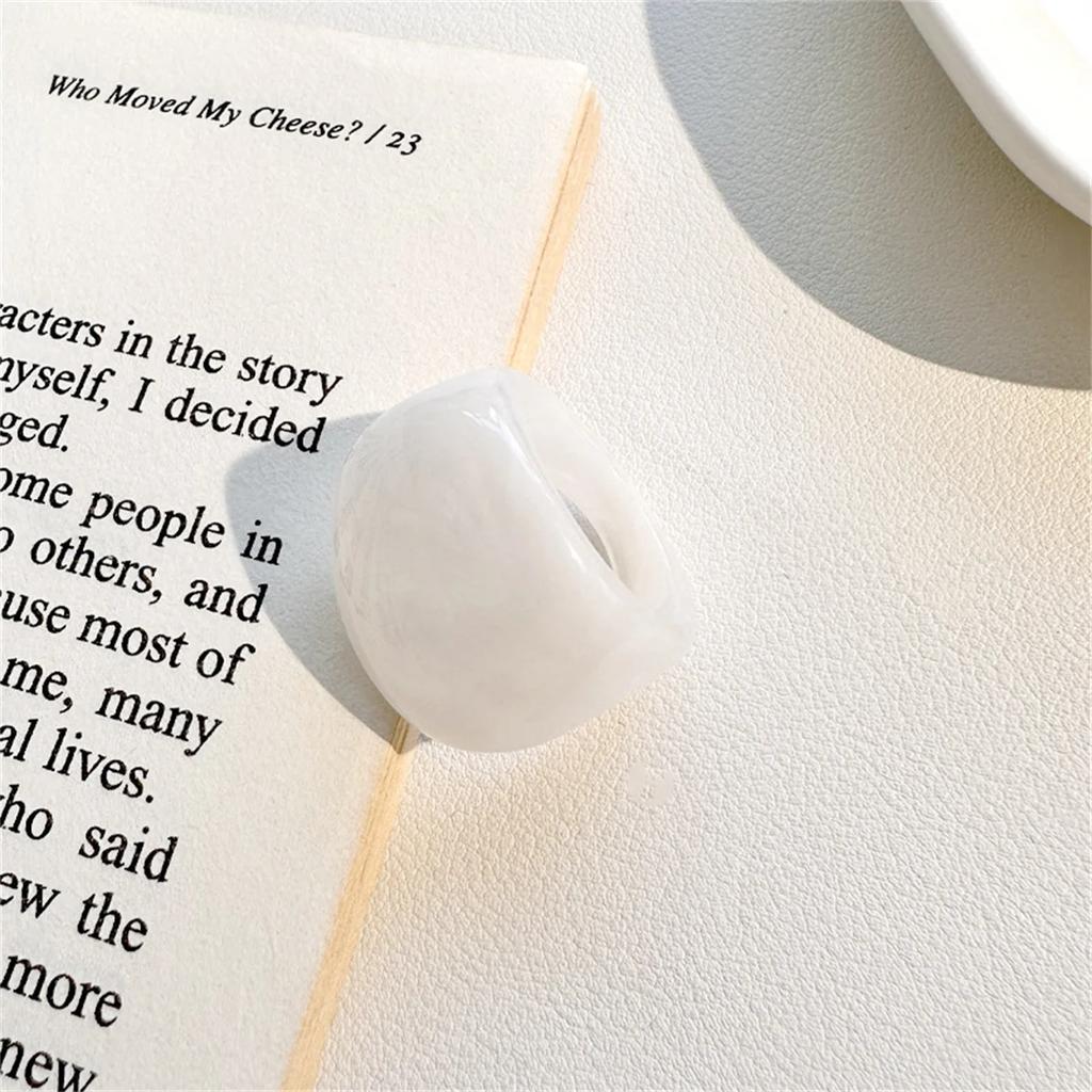 Fashion Solid Color Wide Oval Resin Ring for Women Girl Retro Vintage Jewelry Y2k Hip Hop Women Rings 2026 NEW INS Punk Ring