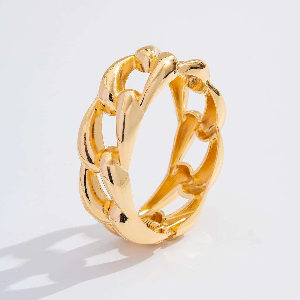 Design Pearl Twist Glossy Spring Buckle Bracelet, Fashionable Style Metal Chain Bracelet
