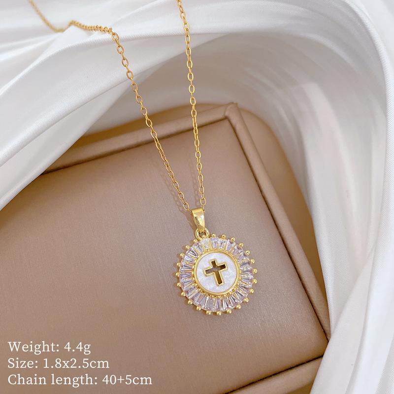 Copper Micro-Inlaid Love Fashion Light Luxury Temperament Gorgeous Full Diamond Necklace Female Versatile Collarbone Chain Titanium Steel